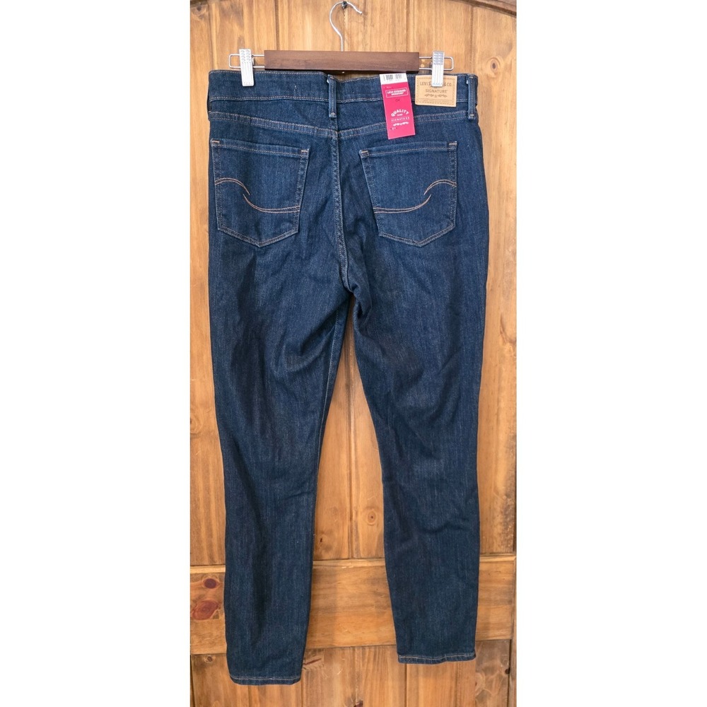 NWT Levi's Jeans Womens 6 Blue Mid-Rise Slim Through Hip & Thigh Skinny Soft - Picture 2 of 7